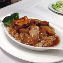 ข้าวราดหน้าเป๋าฮื้ออายัท