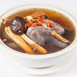 ไก่ดำตุ๋นยาจีน