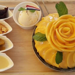 Monday Café (มันเดย์ คาเฟ่)