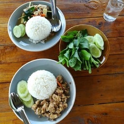 นายไข่แดง