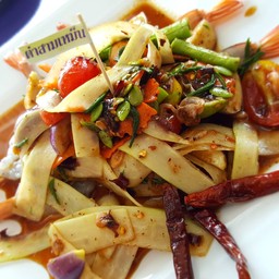 ตำสามเหม็น