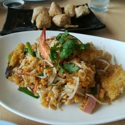 กระเพาะปลาผัดแห้ง จานหลังเป็นแฮ่กึ๊น อร่อยมากๆ จนเกือบแชะไม่ทัน เป็นจานที่ต้องสั