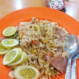 ข้าวผัดแฮม 50บาท