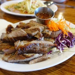 Isaan Station Thai Street Food อีสานสเตชั่น