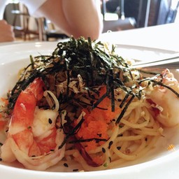 สปาเก็ตตี้พริกกระเทียมหน้าเมนไตโกะและกุ้ง รสชาติจัดจ้านกำลังดี