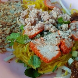 ร้านก๋วยเตี๋ยวป้าจ๊อดเจ้าเก่าหน้าศาล