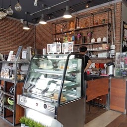 บรรยากาศร้านสบายๆตกแต่งด้วยจักรยาน