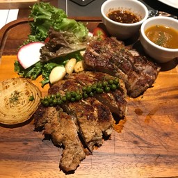 สันคอหมูคุโรบุตะย่าง
