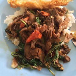 กะเพราเป็ด รสชาดจัดจ้าน เผ็ดอร่อย
