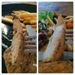 อร่อยทั้งหมูและไก่ เนื้อนุ่มทั้งคู่ รสชาติดีไม่ต้องปรุงเพิ่มเลย