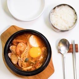 ซุปเต้าหู้ซีฟู๊ด (Soft tofu soup with seafood)