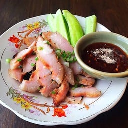 คอหมูย่าง