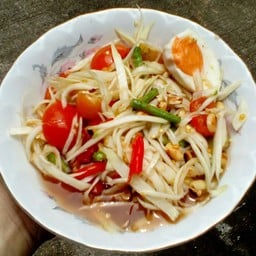 แม่วางส้มตำ