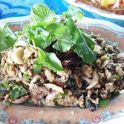 อร่อยค่ะ แห้ง แต่รสแซบกลมกล่อม
