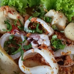 ต้มยำปลาหมึกน้ำข้น 40 บาท อิ่มเลย
