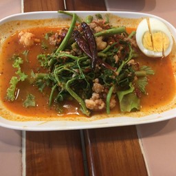 ยำผักกระเฉด