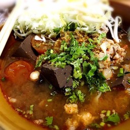 ร้านน้ำเงี้ยวนะ by รถจิ๊บ แมกซิม