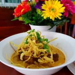 น้ำข้าวซอยเข้มข้นน่องไก่หอมนุ่ม