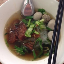 เส้นเล็กเนื้อไม่เครื่องใน
