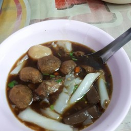 ก๋วยจั๊บซอกตึกสูตรโบราณ