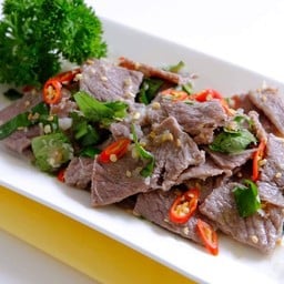 ยำเนื้อ