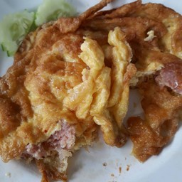 เมนูนี้อร่อยดียังเห็นแหนมเป็นชิ้นๆอยู่ จานนี้ราคา40 บาท