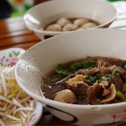 ก๋วยเตี๋ยวเรือเมืองปทุม
