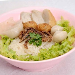 เส้นหมี่แห้งลูกชิ้นปลารวม