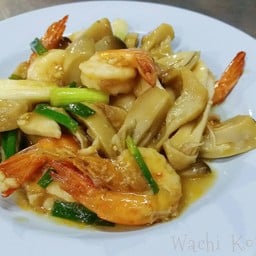 เจ๊ทิพย์ อาหารตามสั่งรุ่งเจริญ ตลาดโต้รุ่งอยว.