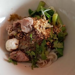 ก๋วยเตี๋ยวเรือ ป.ประทีป เลี่ยงเมืองปากเกร็ด