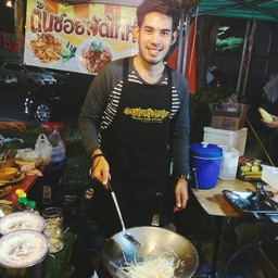 พ่อค้าหล่อบอกต่อค่า