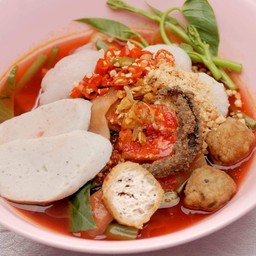 เส้นเล็กเย็นตาโฟต้มยำ