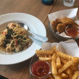 Peakaboo Cafe