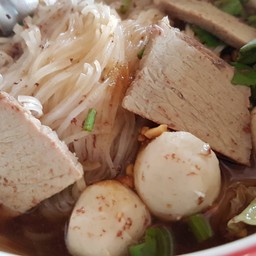 ก๋วยเตี๋ยวตาแก้ว