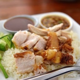 กำแพงเพชรโภชนา