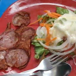 สลัดขาหมูรมควัน