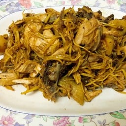 ไก่บ้านทอดผัดขิง