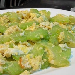 มะระผัดไข่