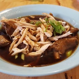 ก๋วยเตี๋ยวไก่แม่ณี
