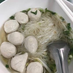 ก๊วยเตี๋ยวนายแดง