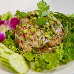 ยำขนมจีนเส้นสด