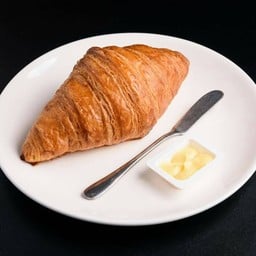 ครัวซองต์ เนยสดพรีเมี่ยม