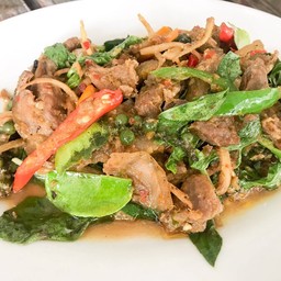 ผัดเผ็ดหมูป่า