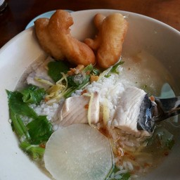 ร้านข้าวต้มปลา ต้มเลือดหมู