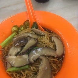 Bangkok Lane mee goeng penung