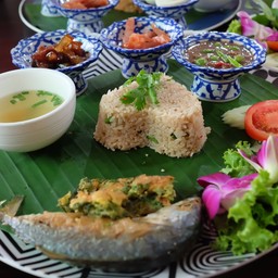 Modern cafe บ้านฉาง ถนนบูรพาพัฒน์