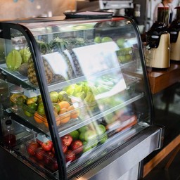 ผัก ผลไม้เต็มๆตู้ เลือกได้ทั้งสูตรของทางร้าน และสูตรเลือกเอง