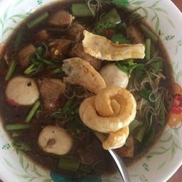 ก๋วยเตี๋ยวน้ำตก ลุงโพกหัว ซอยสามเสน 4