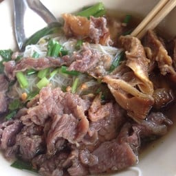 ก๋วยเตี๋ยวเนื้อเปื่อย สูตรโบราณ อาหารตามสั่ง