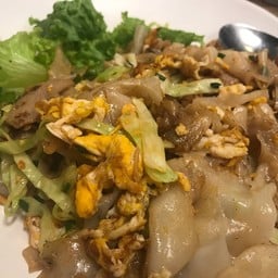 ก๋วยเตี๋ยวคั่วหมู